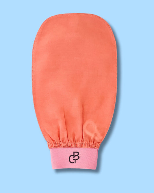 Vegan plant silk, Silk exfoliating glove: smooth, blemish-free skin, reduce strawberry skin, improve keratosis pilaris, remove sebum, achieve glowing complexion. Shop now!